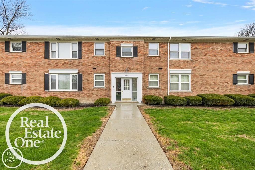 17560 Mack Avenue 10, Grosse Pointe, MI 48230