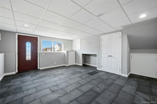 123 S Fordham Road, Hicksville, NY 11801