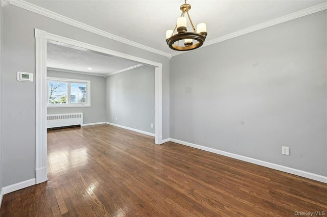 123 S Fordham Road, Hicksville, NY 11801