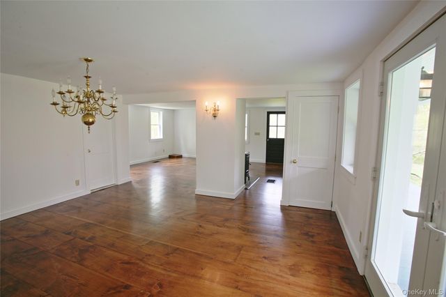 292 Mountain View Road, Rhinebeck, NY 12572