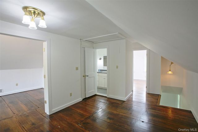 292 Mountain View Road, Rhinebeck, NY 12572