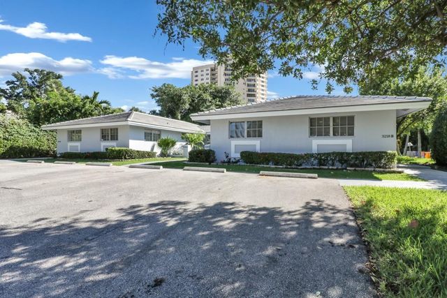 3218 SE 11TH Street A, Pompano Beach, FL 33062