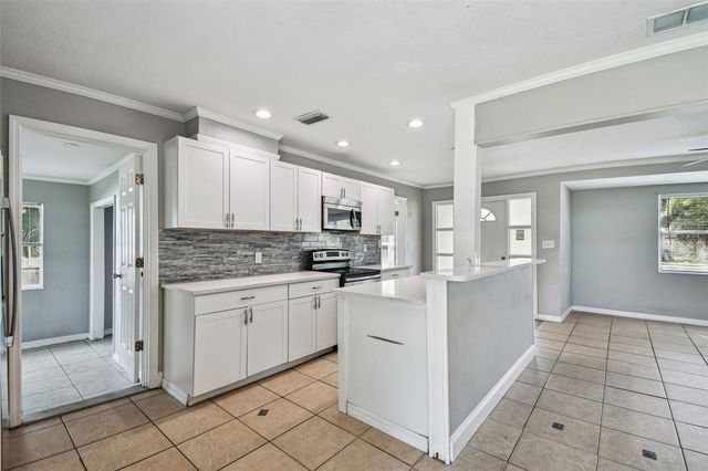 1507 W LE COMPTE DRIVE, Tampa, FL 33604