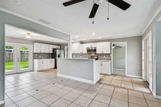 1507 W LE COMPTE DRIVE, Tampa, FL 33604