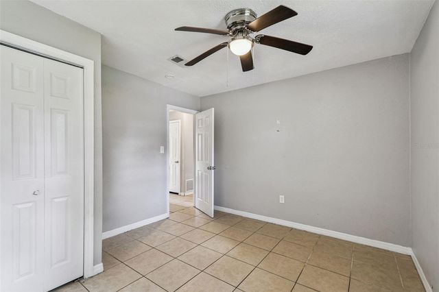 1507 W LE COMPTE DRIVE, Tampa, FL 33604