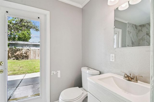 1507 W LE COMPTE DRIVE, Tampa, FL 33604