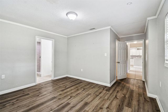 1507 W LE COMPTE DRIVE, Tampa, FL 33604