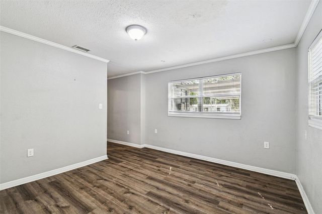 1507 W LE COMPTE DRIVE, Tampa, FL 33604