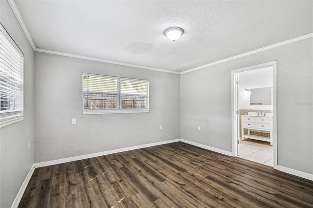 1507 W LE COMPTE DRIVE, Tampa, FL 33604