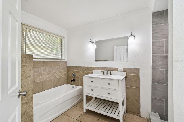 1507 W LE COMPTE DRIVE, Tampa, FL 33604
