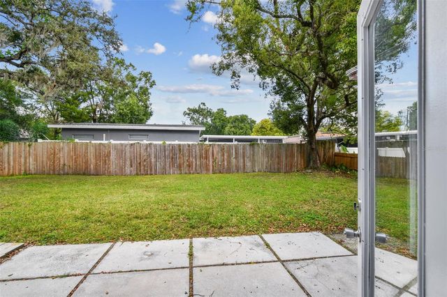 1507 W LE COMPTE DRIVE, Tampa, FL 33604