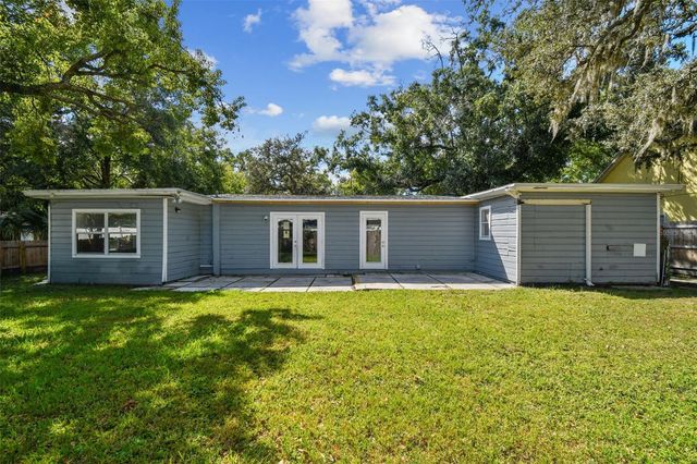 1507 W LE COMPTE DRIVE, Tampa, FL 33604