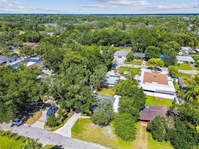 1507 W LE COMPTE DRIVE, Tampa, FL 33604