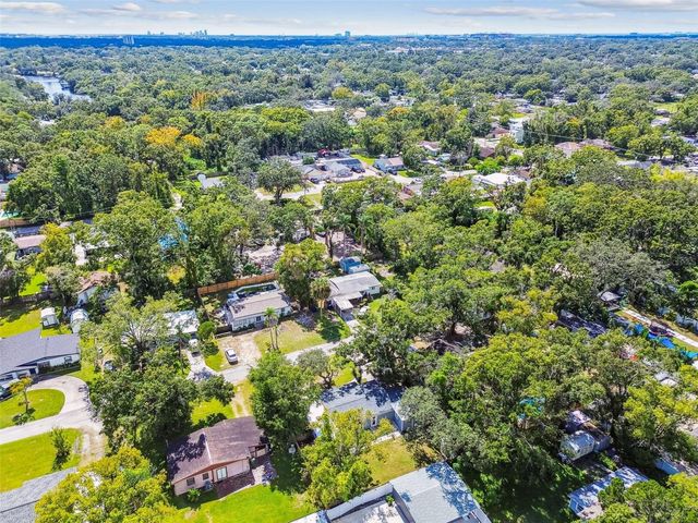 1507 W LE COMPTE DRIVE, Tampa, FL 33604