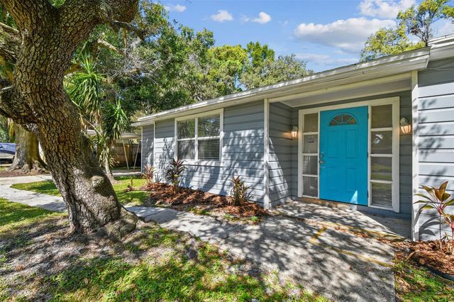 1507 W LE COMPTE DRIVE, Tampa, FL 33604