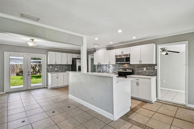 1507 W LE COMPTE DRIVE, Tampa, FL 33604