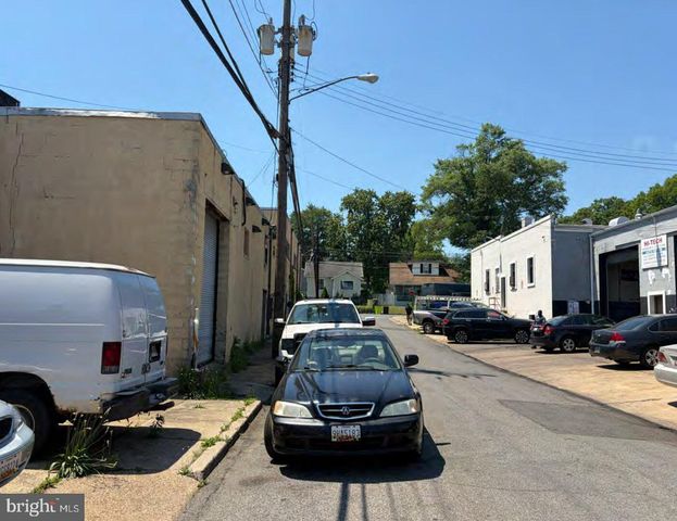 3815 BUNKER HILL RD, Brentwood, MD 20722