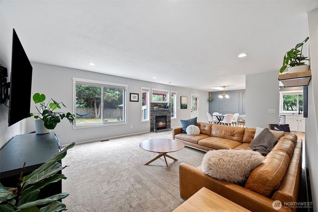 10510 Crescent Valley Drive NW, Gig Harbor, WA 98332
