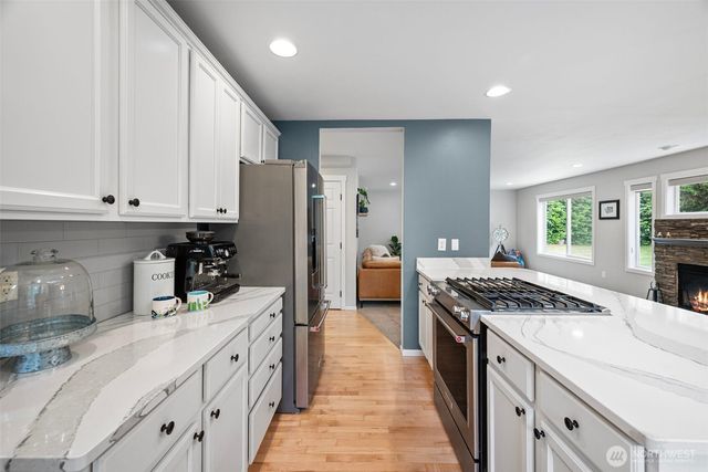 10510 Crescent Valley Drive NW, Gig Harbor, WA 98332