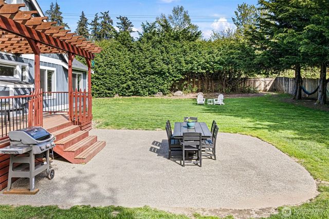 10510 Crescent Valley Drive NW, Gig Harbor, WA 98332