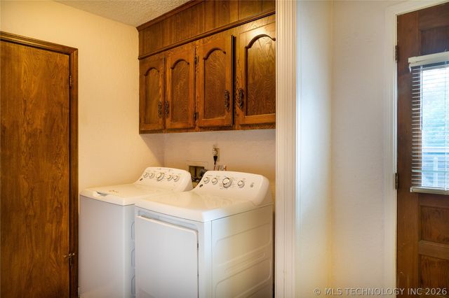 9604 E 25th Place, Tulsa, OK 74129