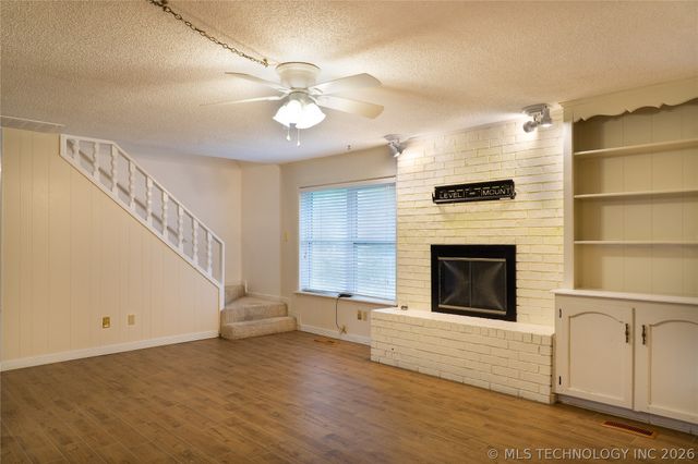 9604 E 25th Place, Tulsa, OK 74129