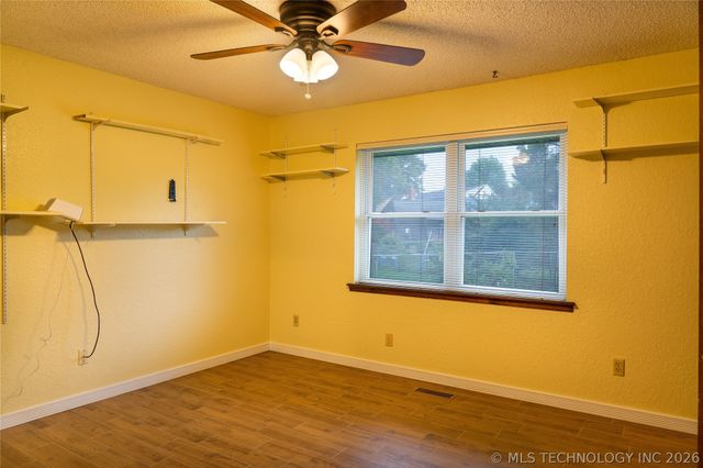 9604 E 25th Place, Tulsa, OK 74129