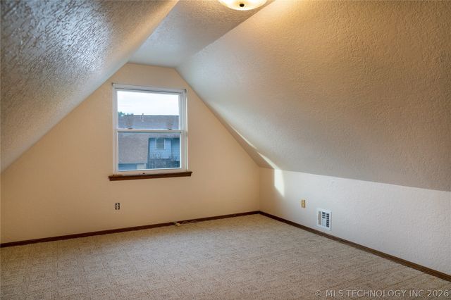 9604 E 25th Place, Tulsa, OK 74129