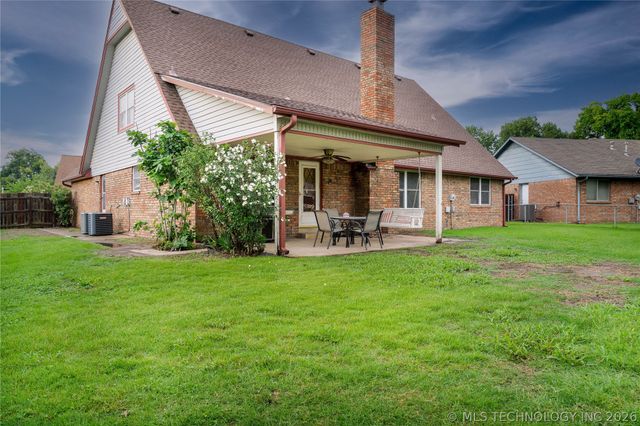 9604 E 25th Place, Tulsa, OK 74129