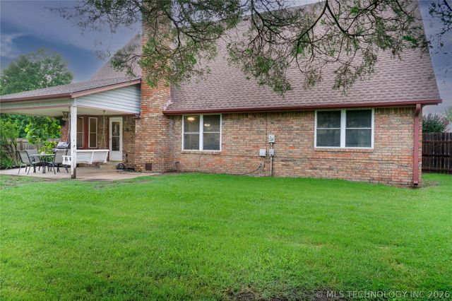 9604 E 25th Place, Tulsa, OK 74129