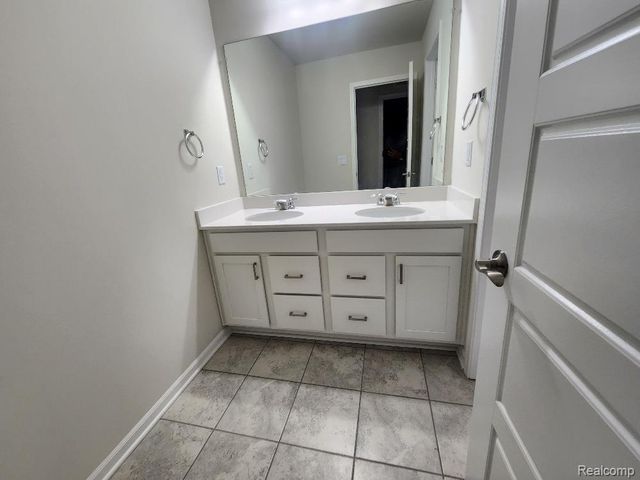 1459 Arcadia Drive, Milford Charter Township, MI 48381