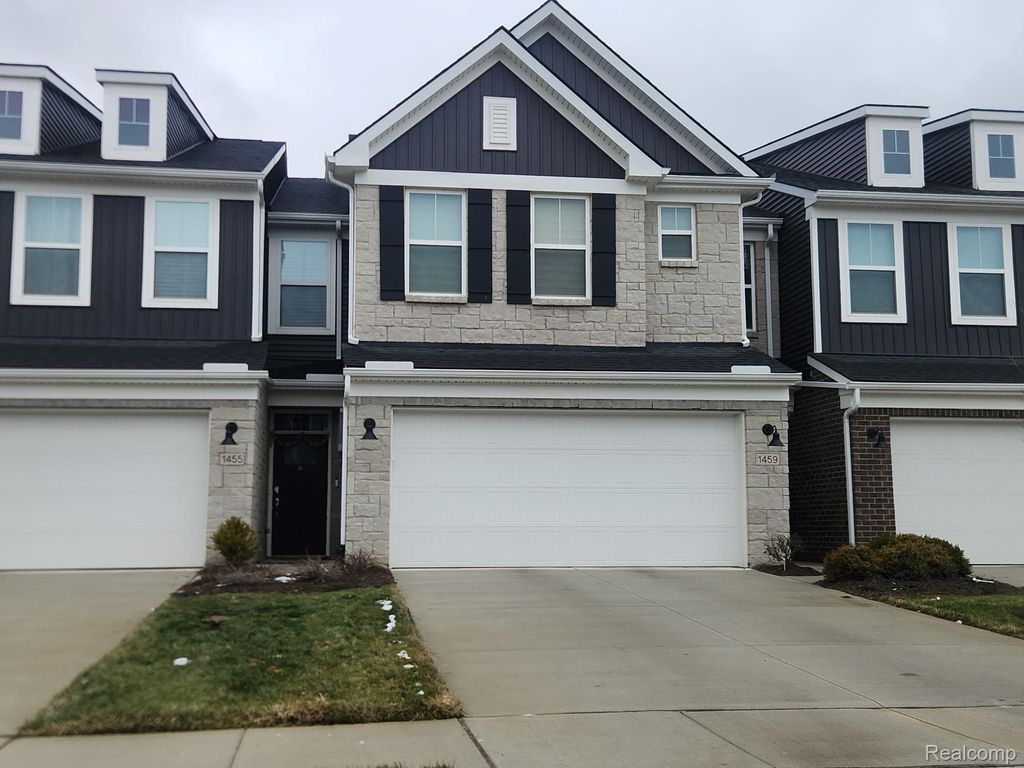 1459 Arcadia Drive, Milford Charter Township, MI 48381