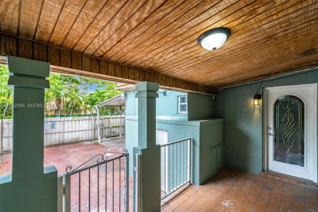 941 SW 31st Ct, Miami, FL 33135