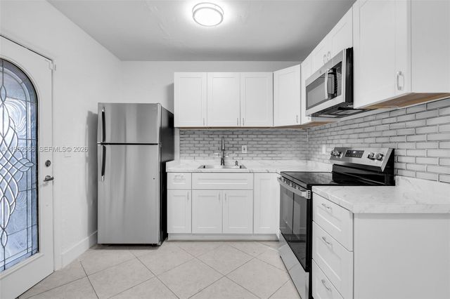 941 SW 31st Ct, Miami, FL 33135