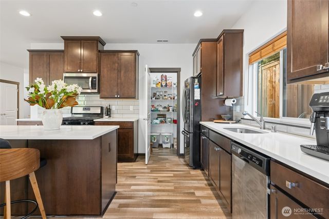 2744 S 120th Place, Burien, WA 98168