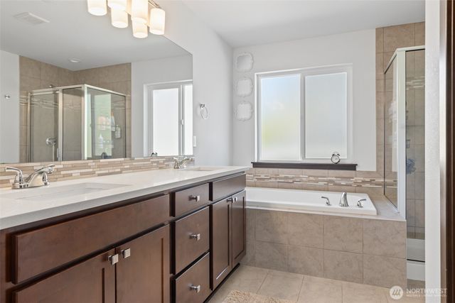 2744 S 120th Place, Burien, WA 98168