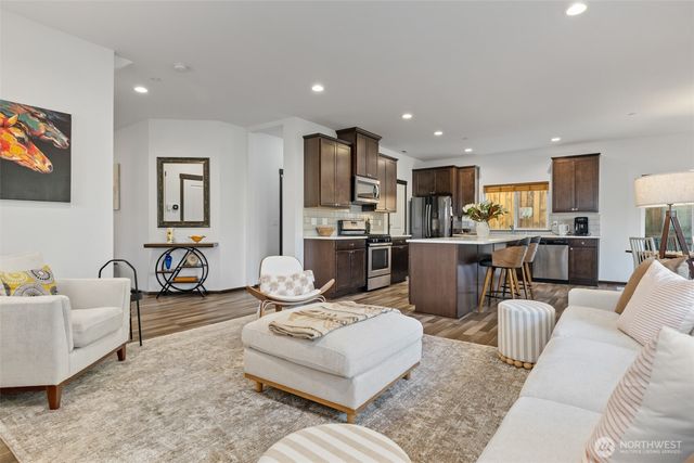 2744 S 120th Place, Burien, WA 98168