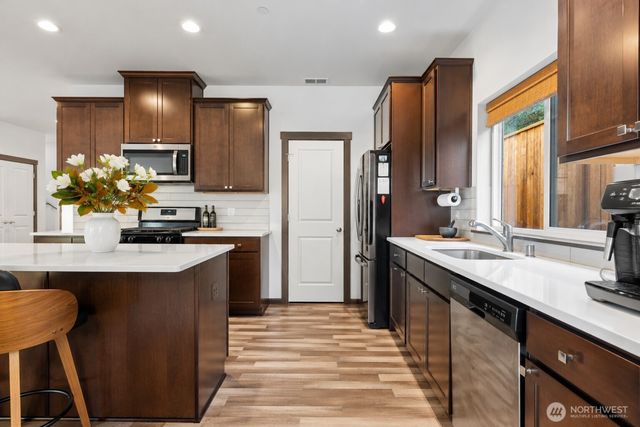 2744 S 120th Place, Burien, WA 98168