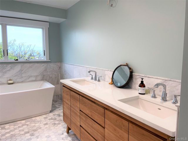 40 Trenton Avenue, Long Beach, NY 11561