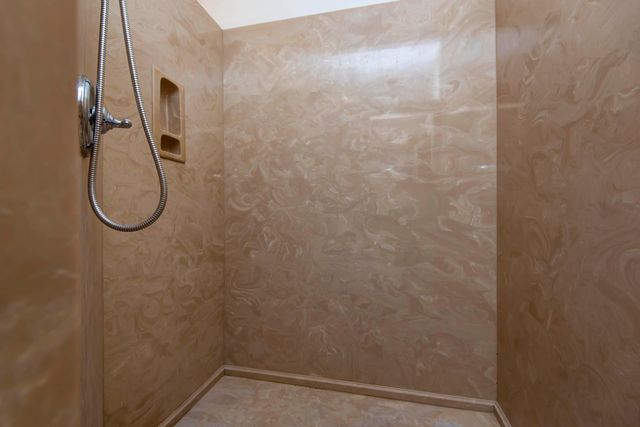 879 E Westchester Drive, Springfield, MO 65810