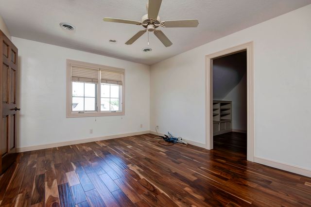 879 E Westchester Drive, Springfield, MO 65810