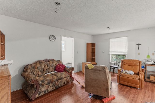 918 CECILIA ST, San Antonio, TX 78207