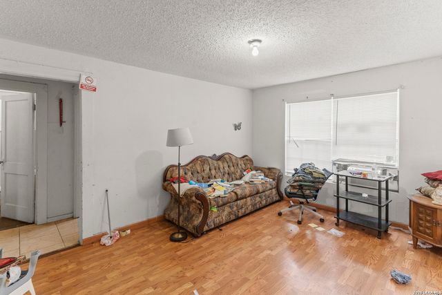 918 CECILIA ST, San Antonio, TX 78207