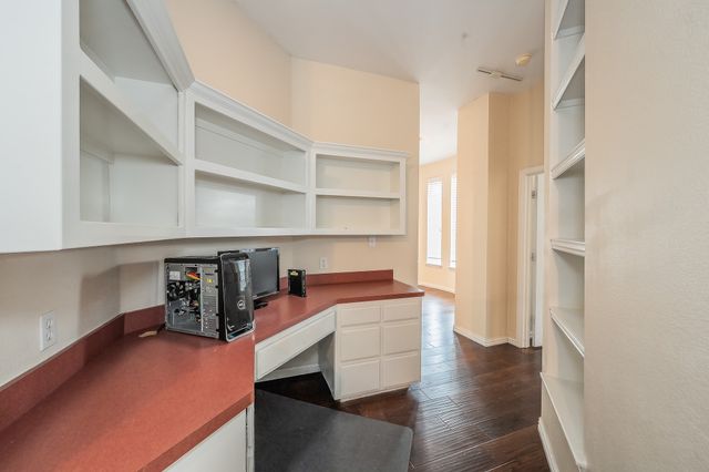 2306 Bear Run Road, Arlington, TX 76001