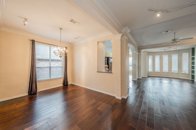 2306 Bear Run Road, Arlington, TX 76001