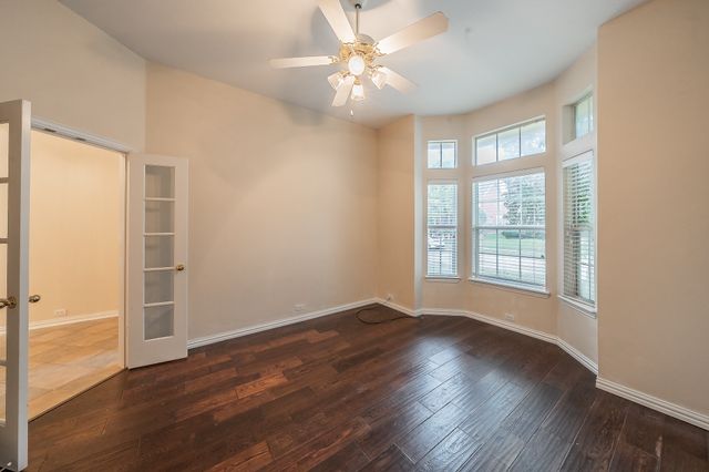 2306 Bear Run Road, Arlington, TX 76001