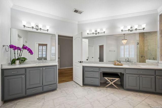 10 Inwood Knoll, San Antonio, TX 78248