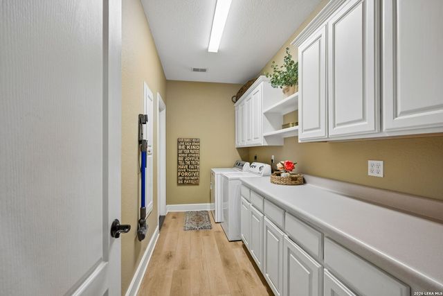 10 Inwood Knoll, San Antonio, TX 78248
