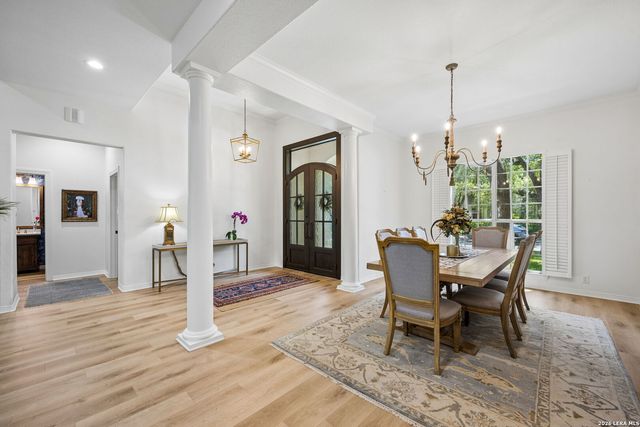 10 Inwood Knoll, San Antonio, TX 78248