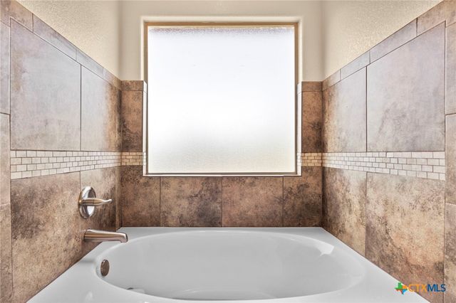 130 Gehler Circle, Nolanville, TX 76559